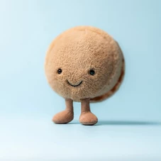 Amuseables-Mona-Macaron-Chocolate-