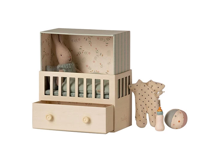 Baby-room-w-Micro-rabbit