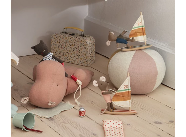 Beach-Mice-Surfer-Little-Brother