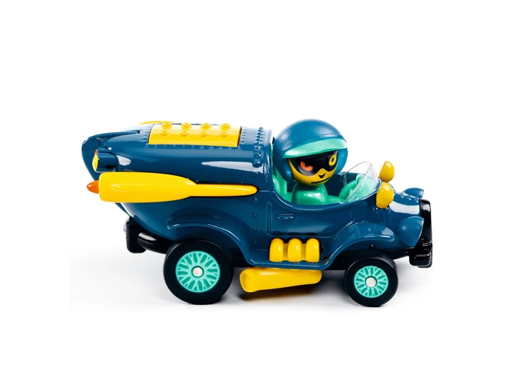 Crazy-Motors-Navy-Flying