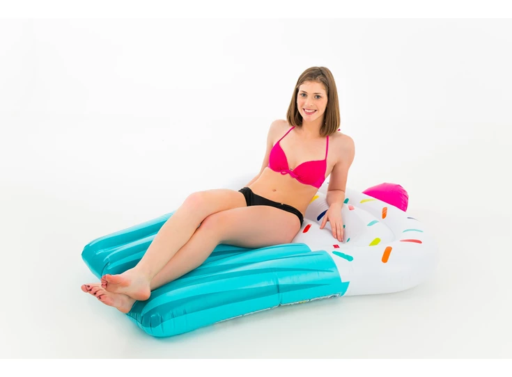 Giant-Cupcake-Float-148x125cm