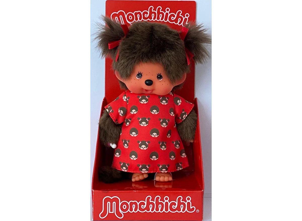 Meisje-rood-jurkje-met-print-20-cm