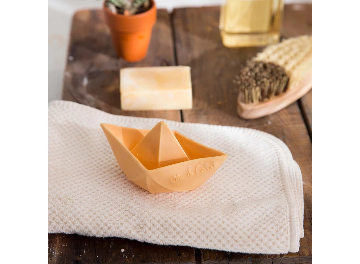 Origami-Boat-Nude-Badspeeltje