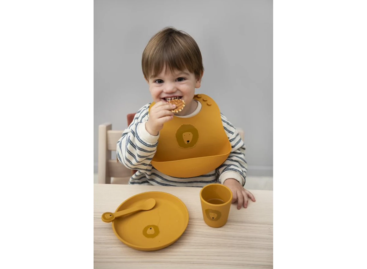 Silicone-bib-2-pack-Mr-Lion