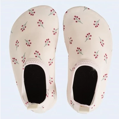 UV-Swim-Shoes-Berries-27-28
