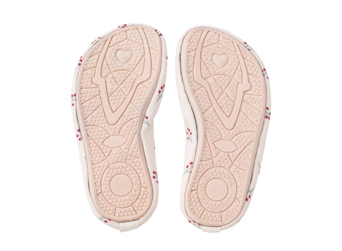 UV-Swim-Shoes-Berries-27-28