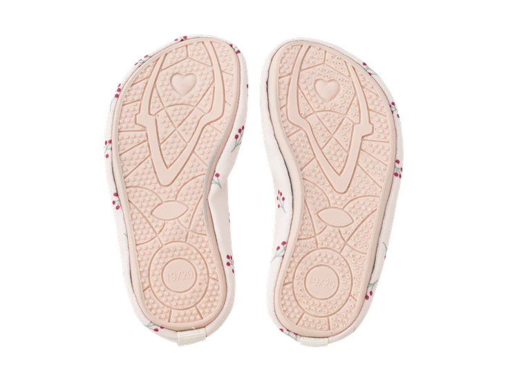 UV-Swim-Shoes-Berries-27-28