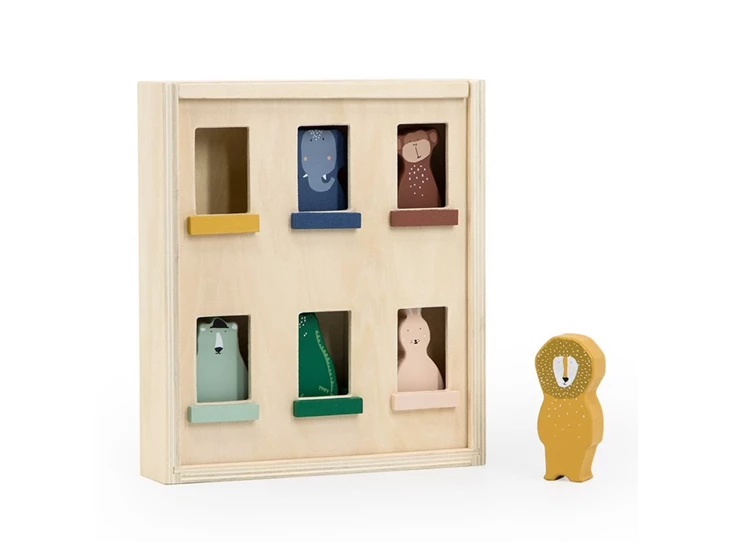 Wooden-animal-apartment