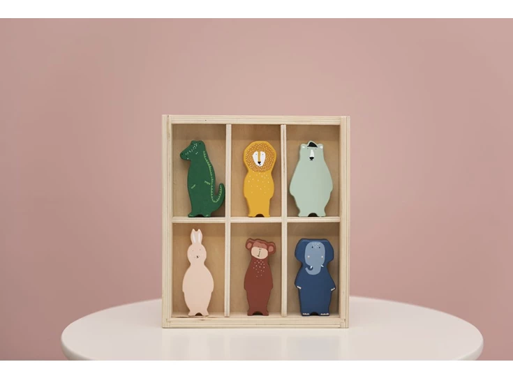 Wooden-animal-apartment