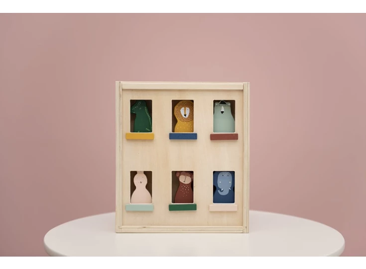 Wooden-animal-apartment