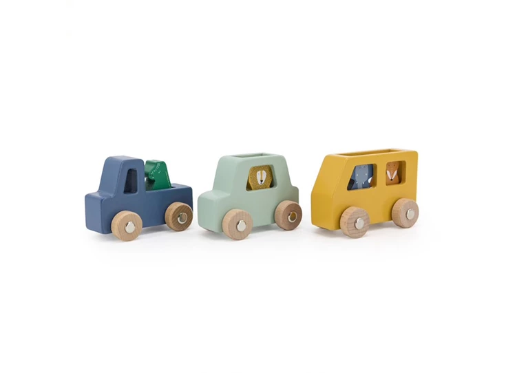 Wooden-animal-car-set