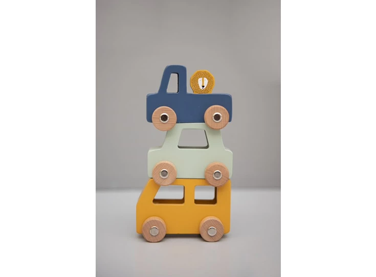 Wooden-animal-car-set