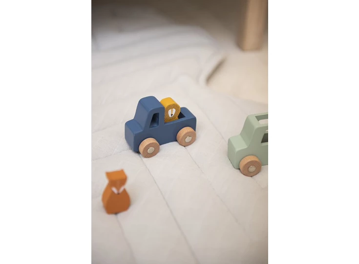 Wooden-animal-car-set