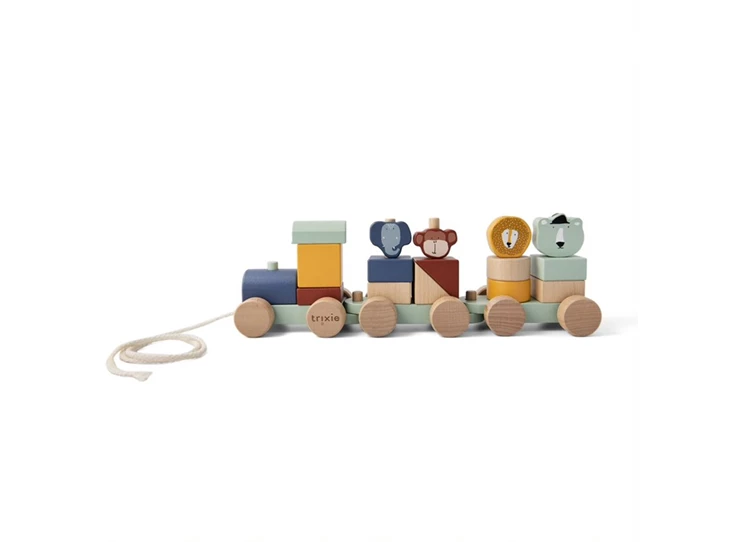 Wooden-animal-train