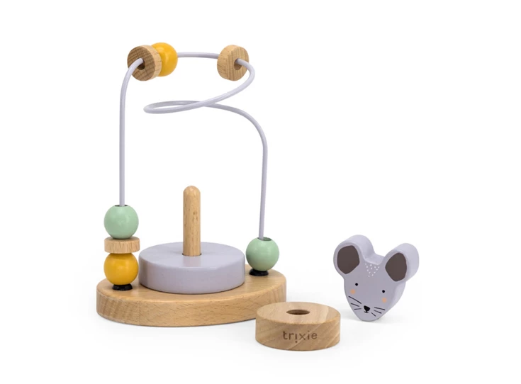 Wooden-beads-maze-Mrs-Mouse