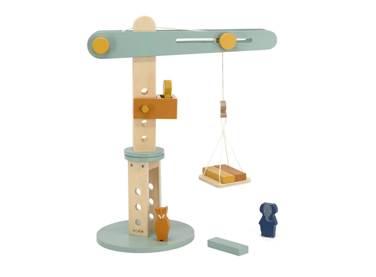 Wooden-construction-crane