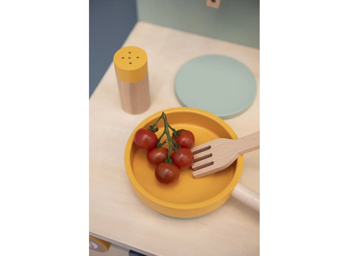 Wooden-cooking-set-Mr-Lion