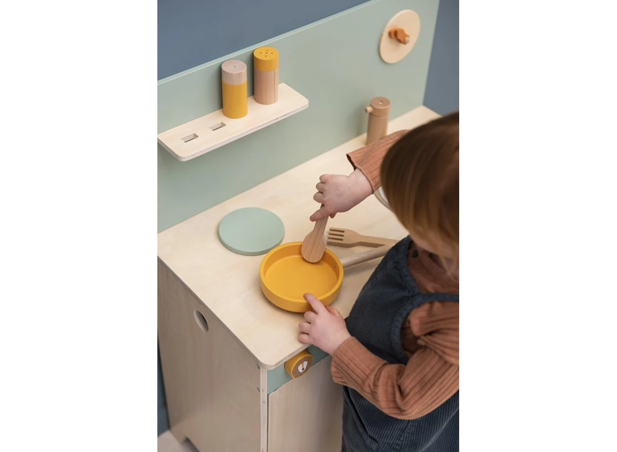Wooden-cooking-set-Mr-Lion