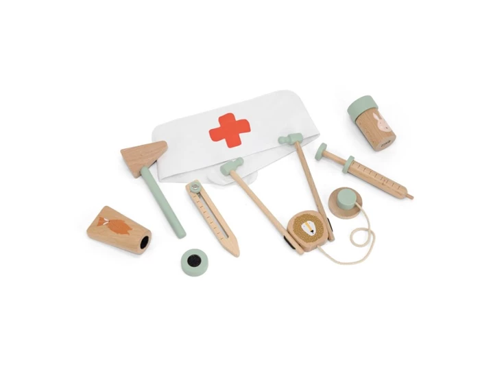 Wooden-doctor-set