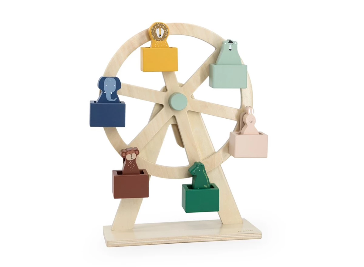 Wooden-ferris-wheel