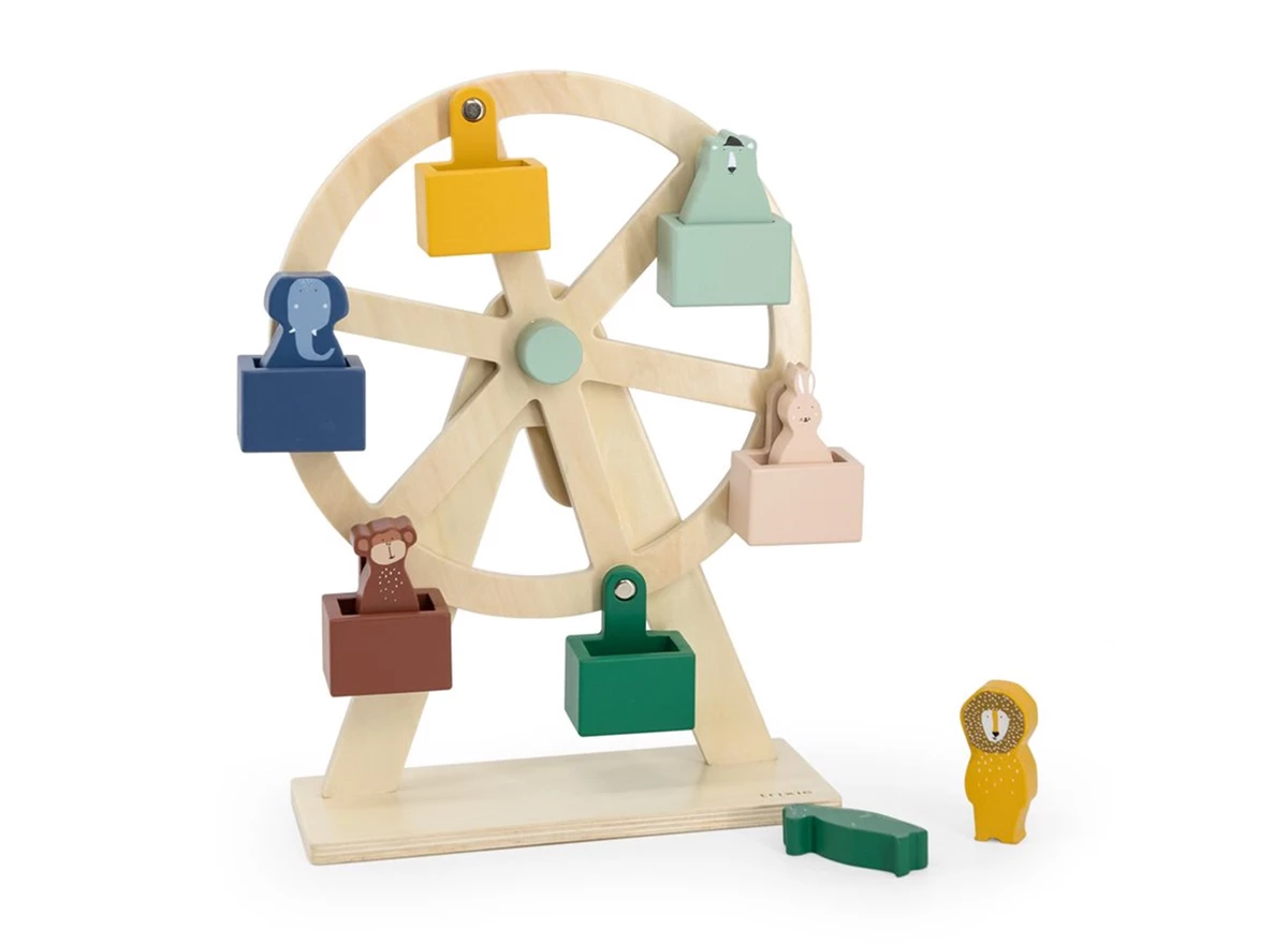 Wooden-ferris-wheel