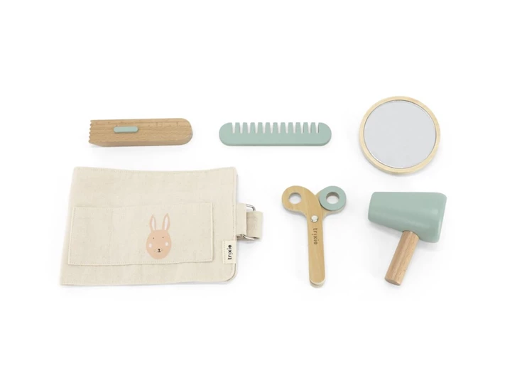 Wooden-hairdresser-set