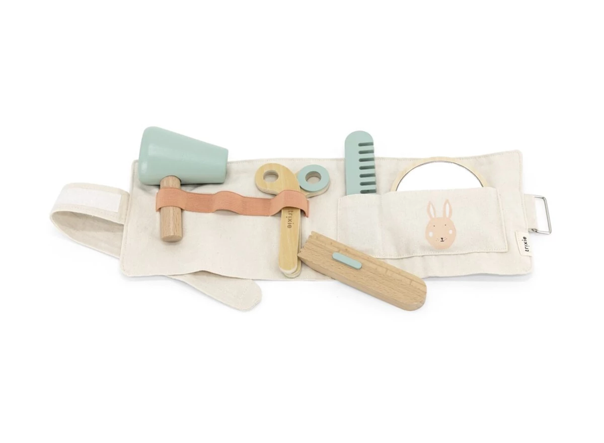 Wooden-hairdresser-set