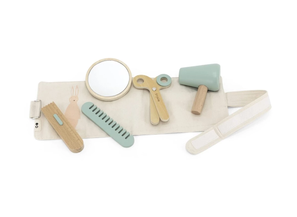 Wooden-hairdresser-set