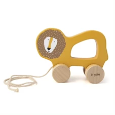 Wooden-pull-along-toy-Mr-Lion