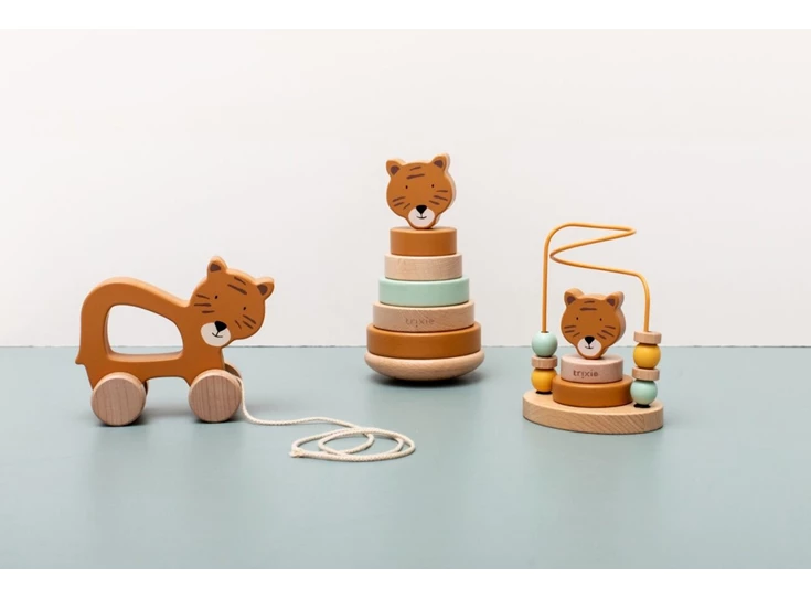 Wooden-pull-along-toy-Mr-Tiger