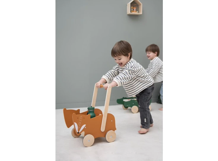 Wooden-push-along-cart-Mr-Fox