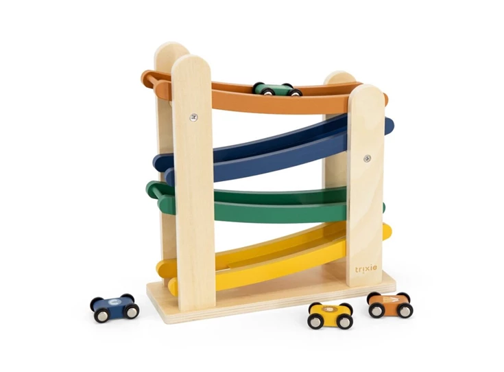 Wooden-ramp-racer-with-4-cars