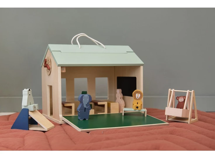 Wooden-school-with-accessories