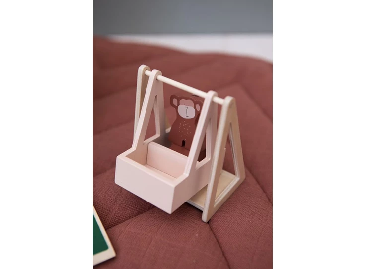 Wooden-school-with-accessories