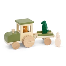 Wooden-tractor-with-trailer
