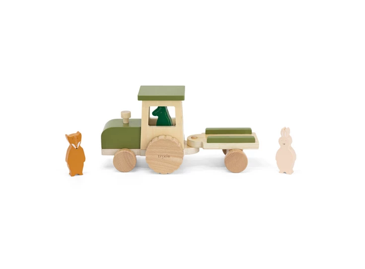 Wooden-tractor-with-trailer